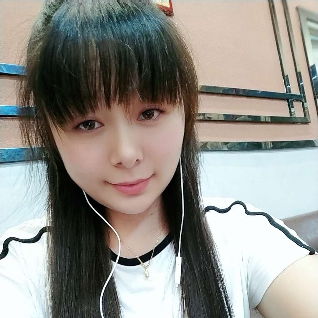 激动倾心小白菜的照片