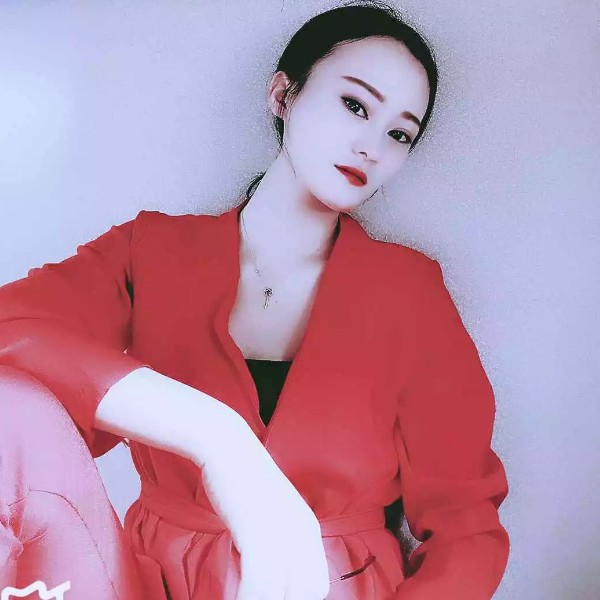 高姿态……的照片