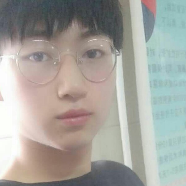 黑猫笑饱满的照片
