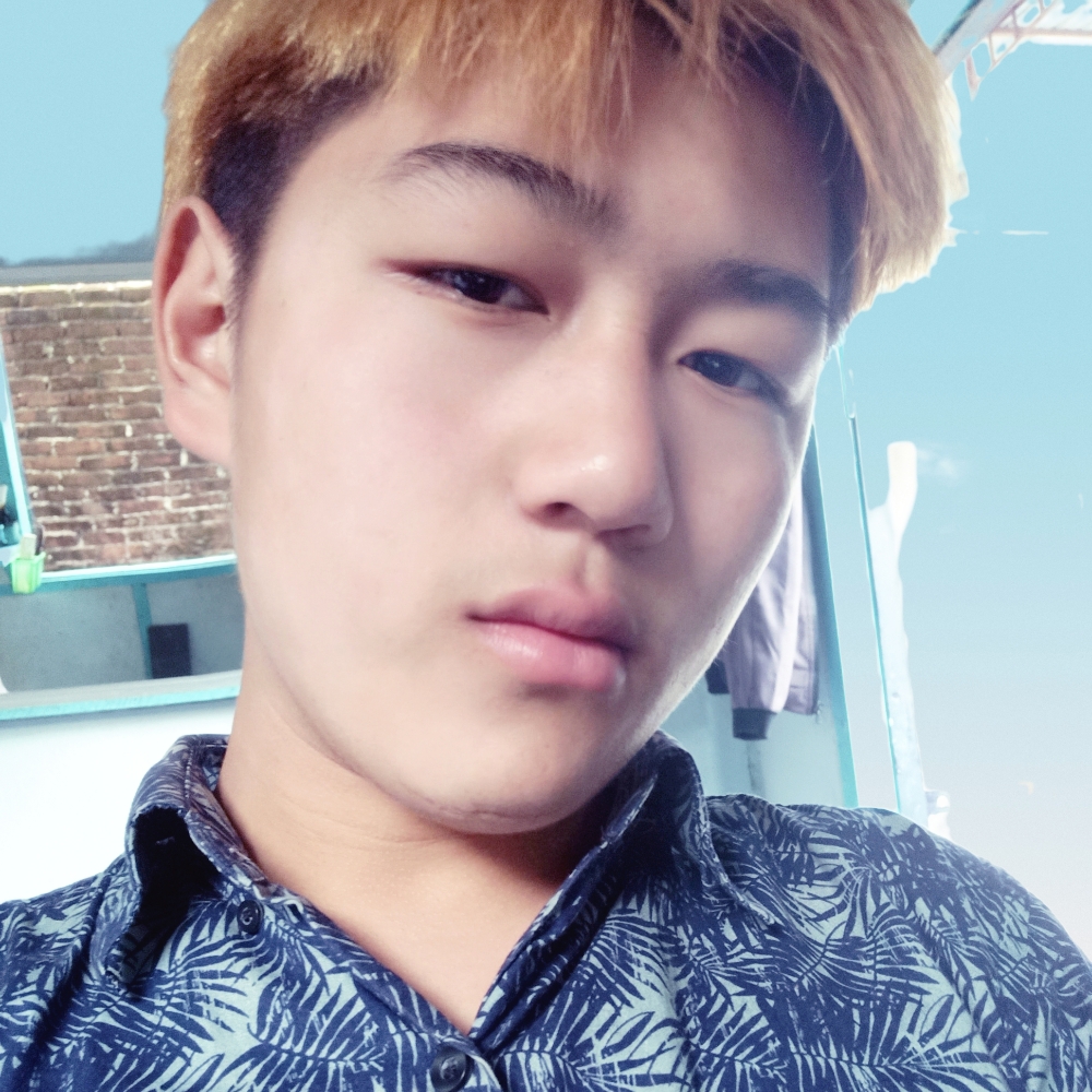 鳴博的照片