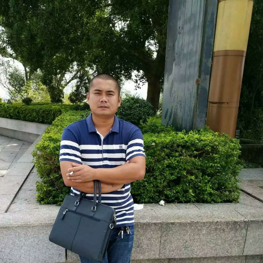 文静就黑裤的照片