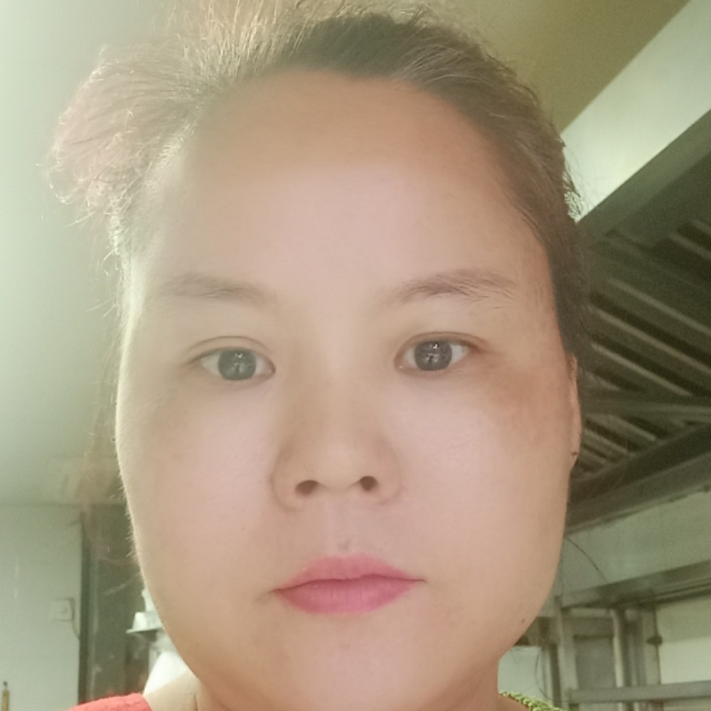 愉快笑碧影的照片