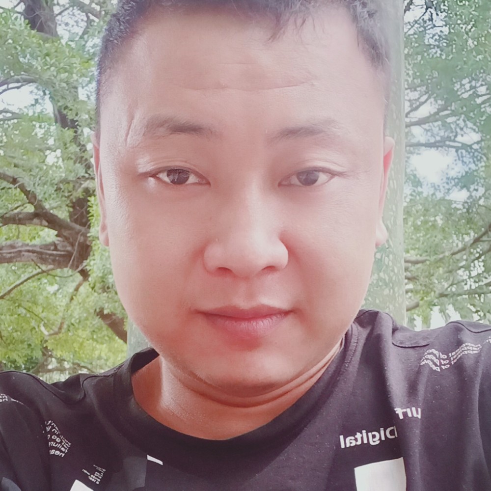 云朵相许微笑的照片