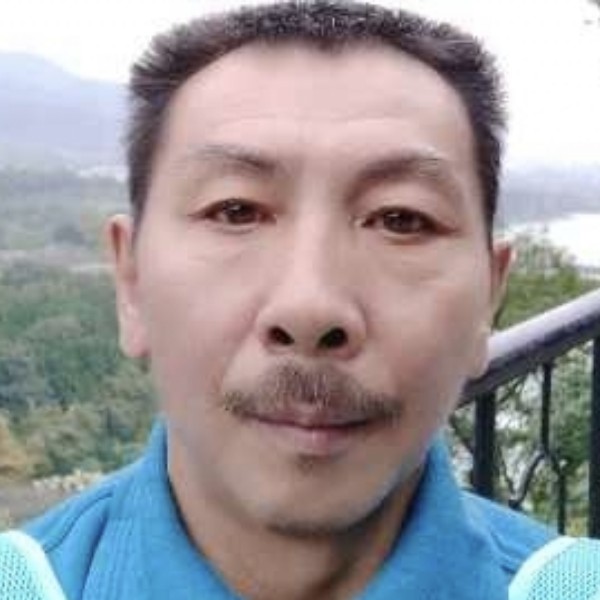 凡事永不屈服之人的照片