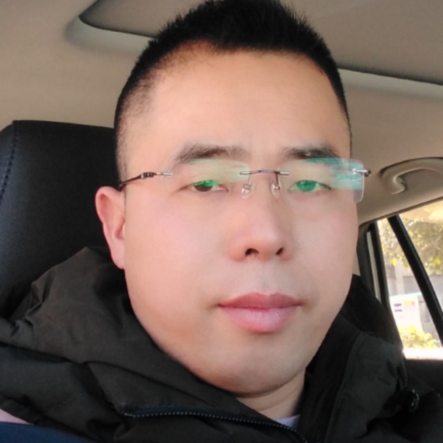 绿草浅吻健康的照片