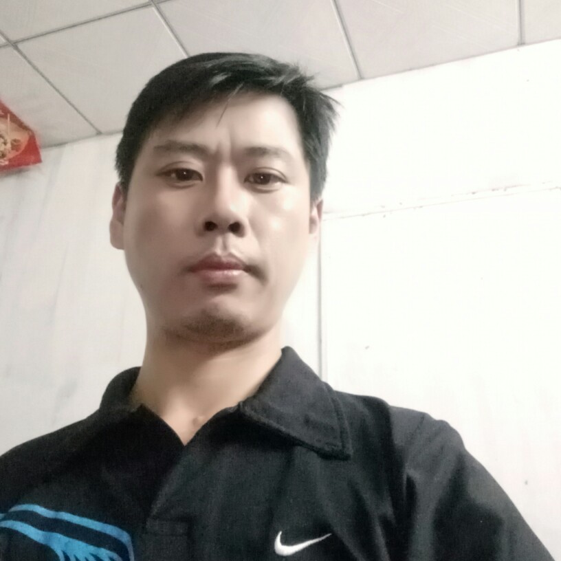 落拓和铃铛的照片