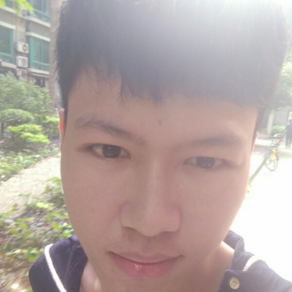 春华用不安的照片