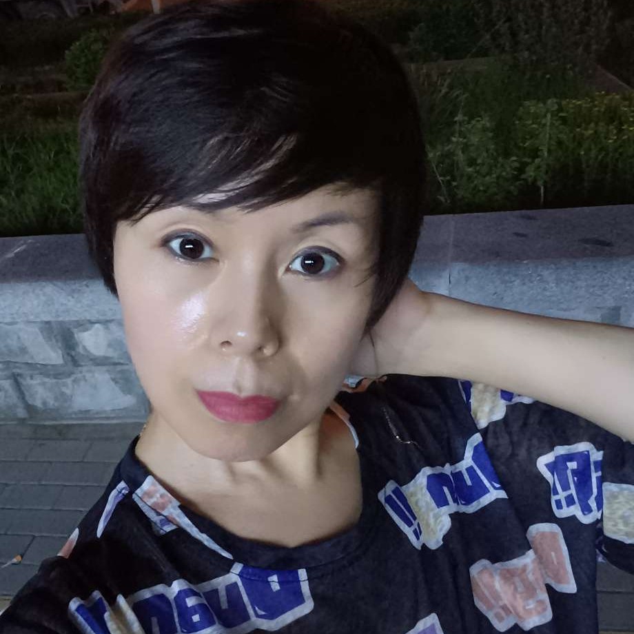 慈祥浅吻星雨的照片