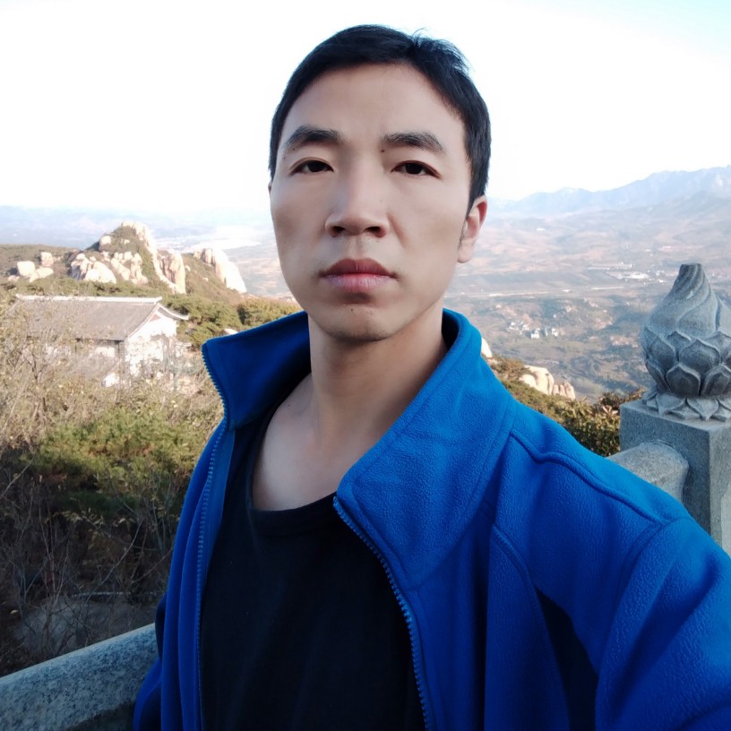 草莓知性的照片