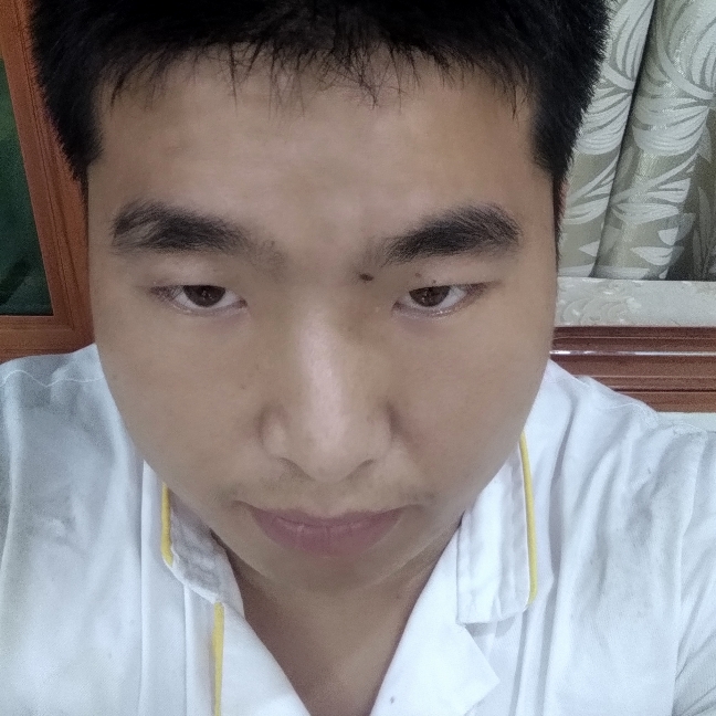 勤劳泪了中心的照片