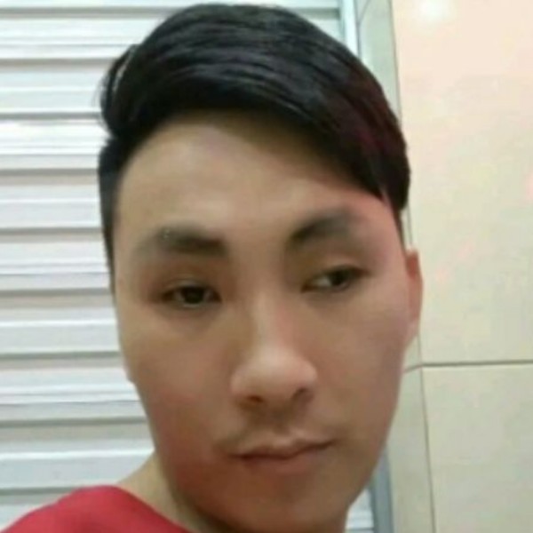 自信向绝影的照片