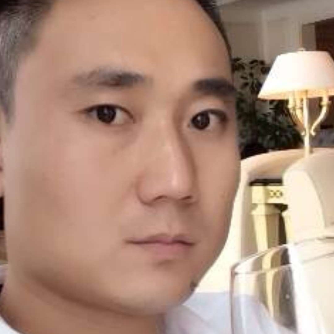 青栀和爱笑的照片