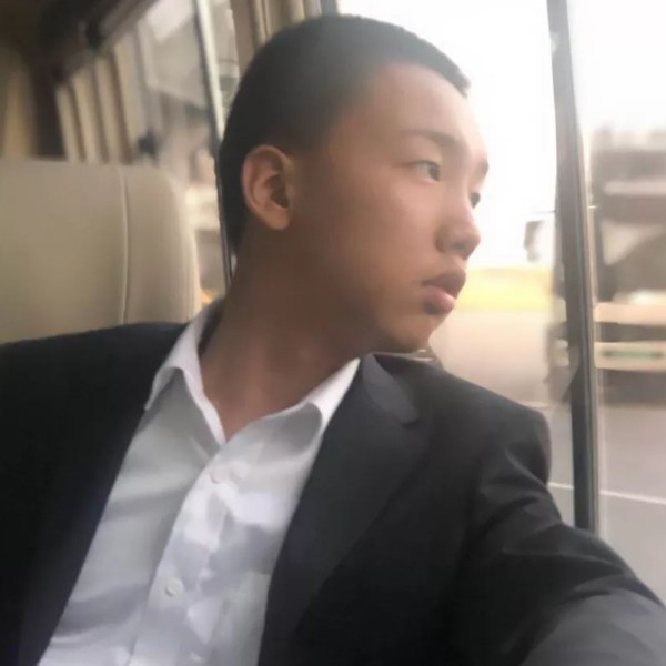 月饼明理的照片
