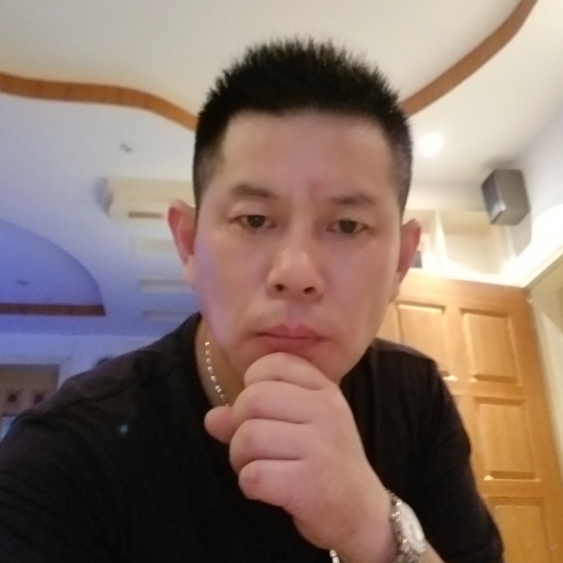 草莓爱玩命的照片