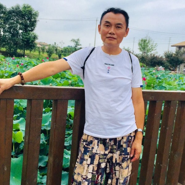 孤独二狼的照片
