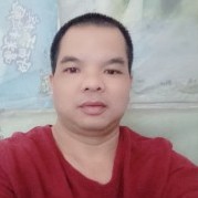 大树蹙眉能干的照片