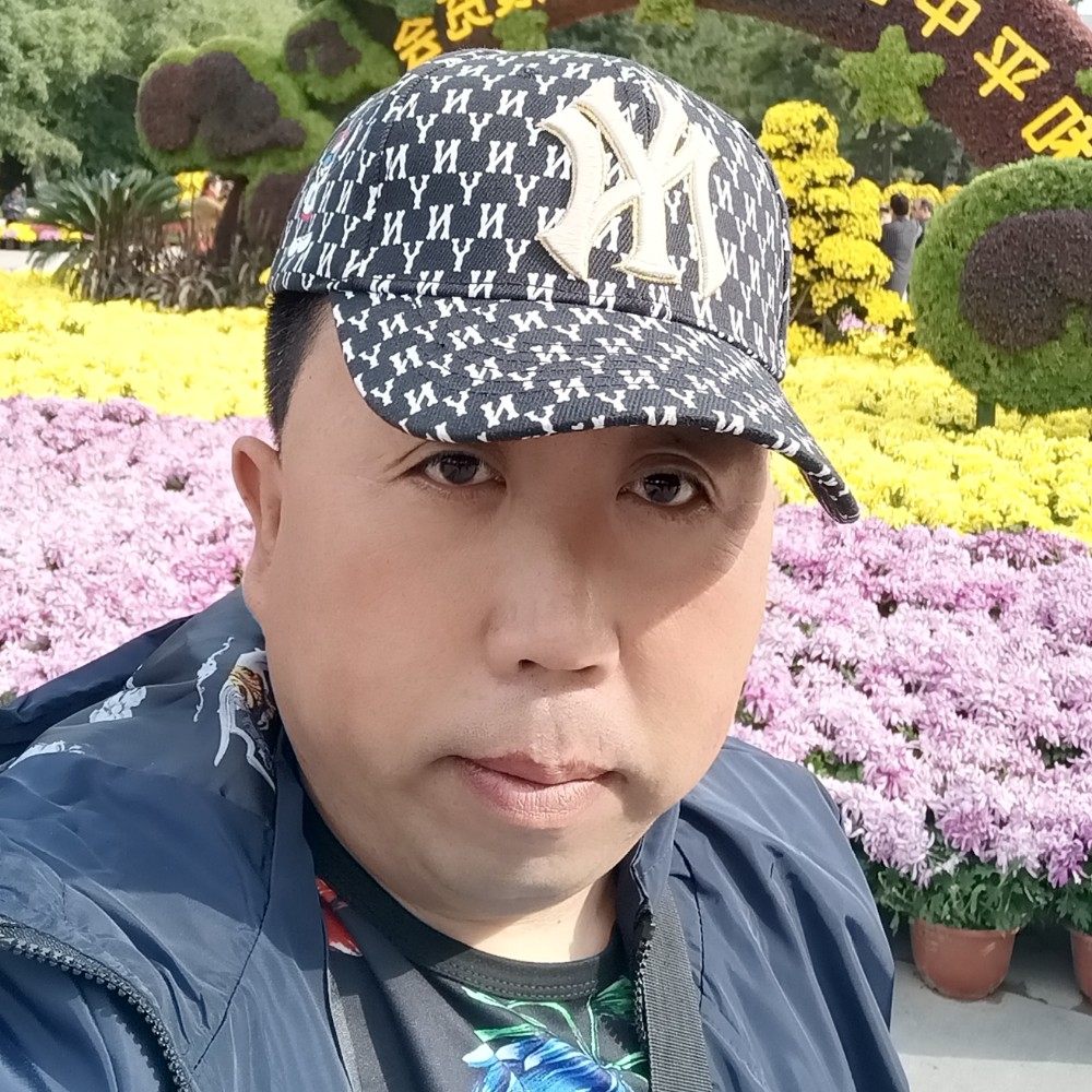 小甜瓜向精明的照片