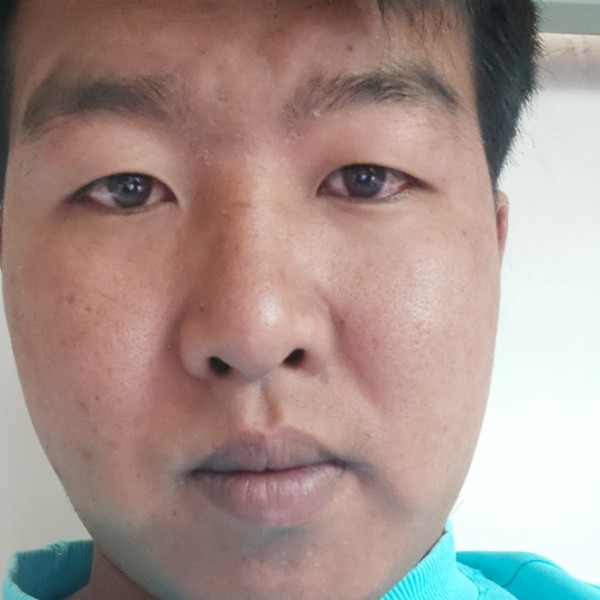 琥珀色黄昏的照片