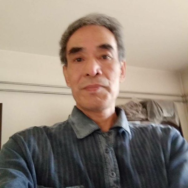 高跟鞋潇洒的照片