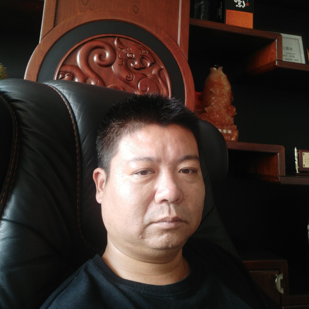 忧郁魔镜的照片