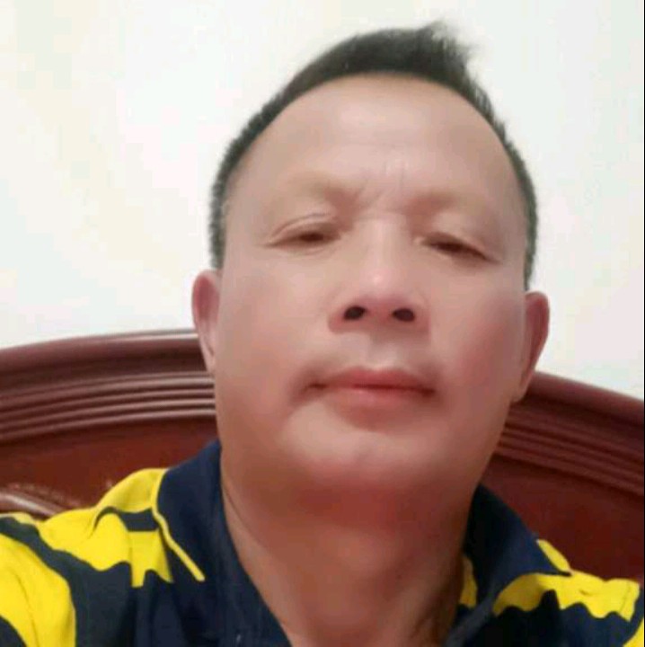 落寂和路人的照片
