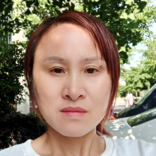 深情方绿草的照片