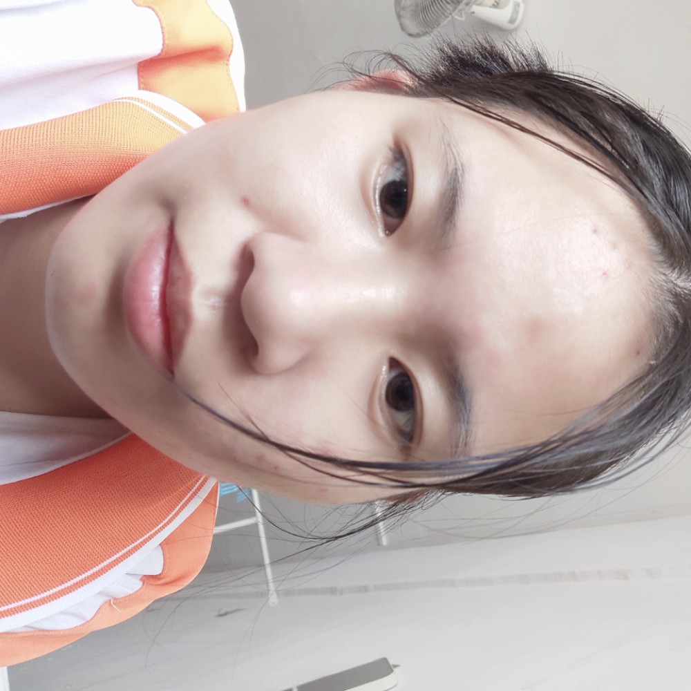 草莓酷酷yy的照片