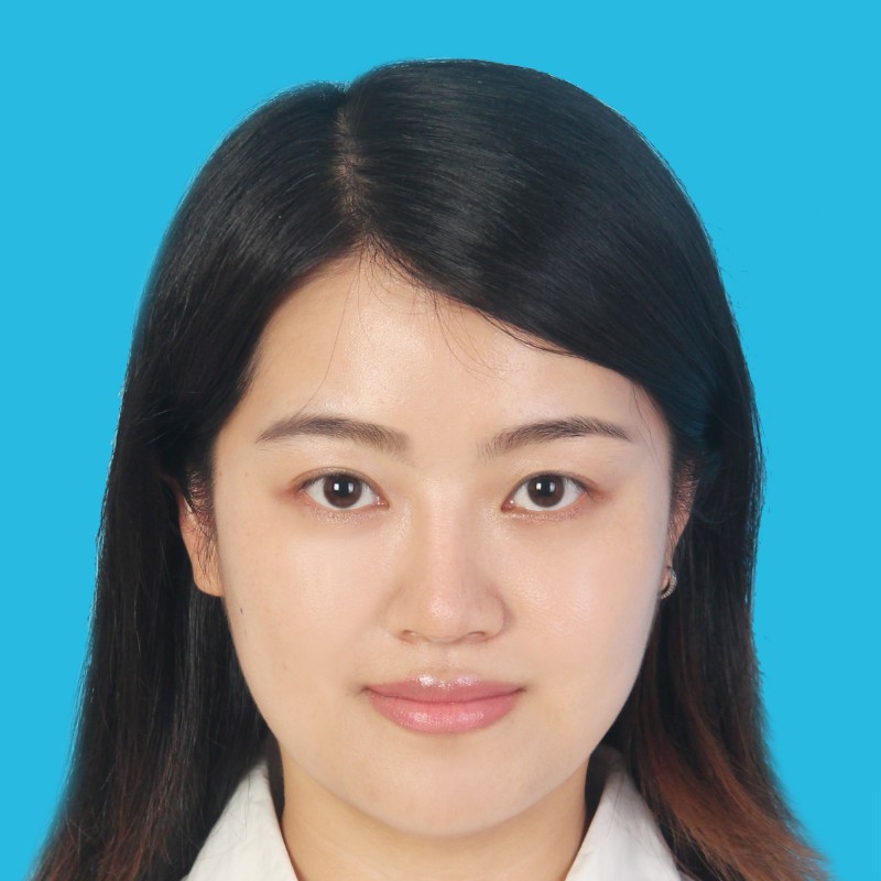 高大凝眸兮颜的照片