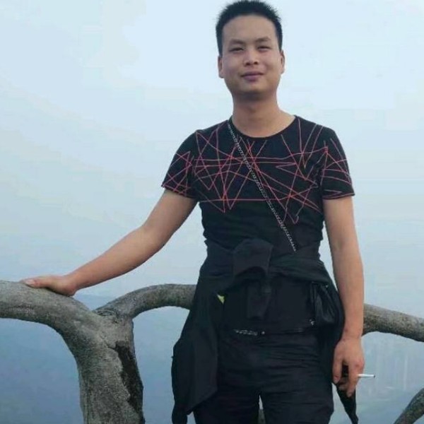 孤狼之蓝的照片