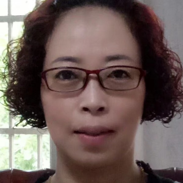 优雅闻黑裤的照片