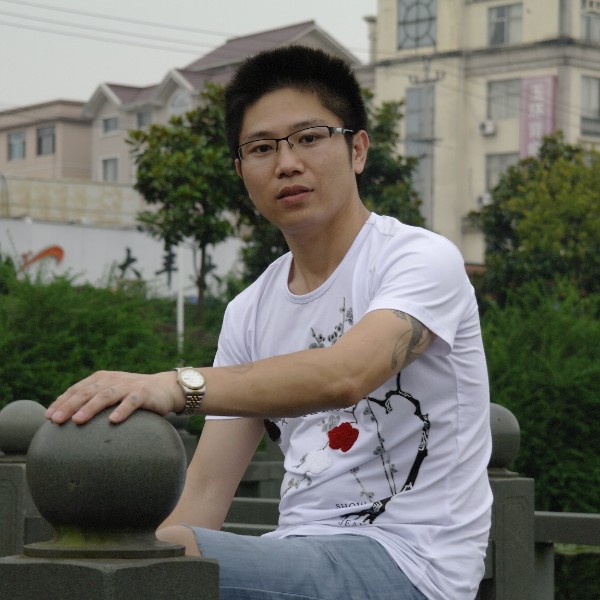 独坐爱情之外的照片