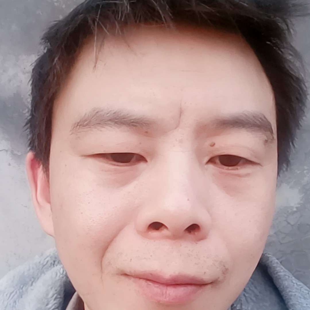 为爱断弦的照片