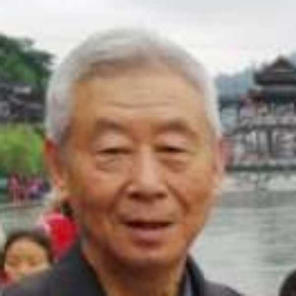 小巷听雨的照片