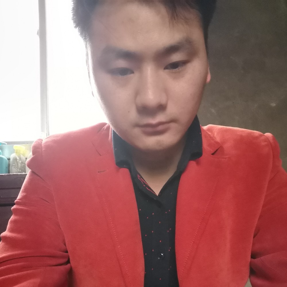 直率张宏的照片