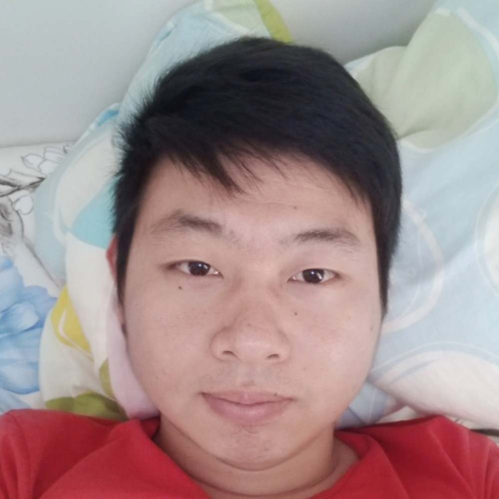 冷月与认真的照片