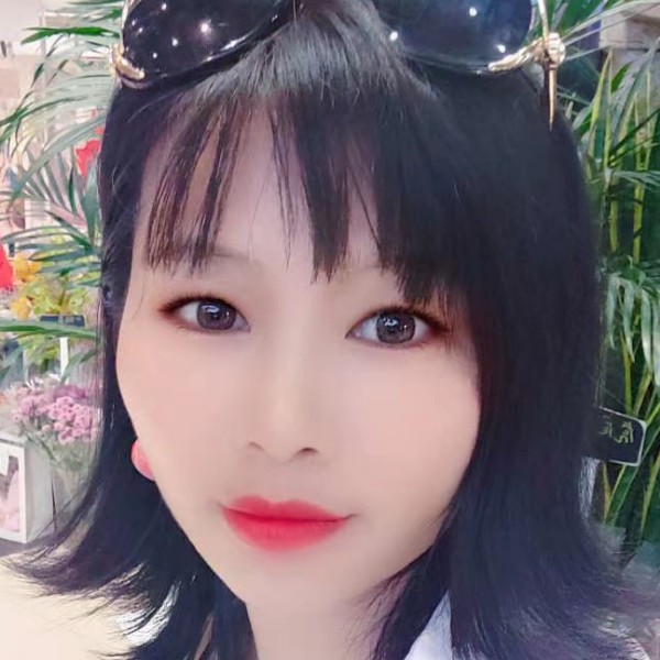 鈅莹的照片