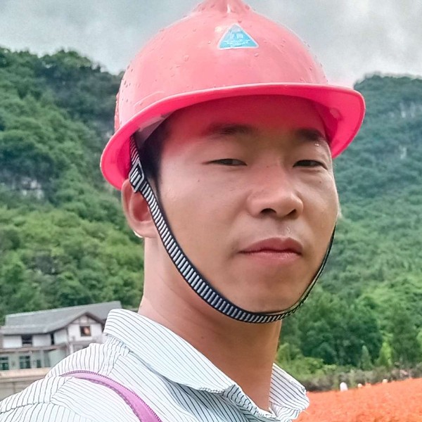 兴奋改变涟漪的照片