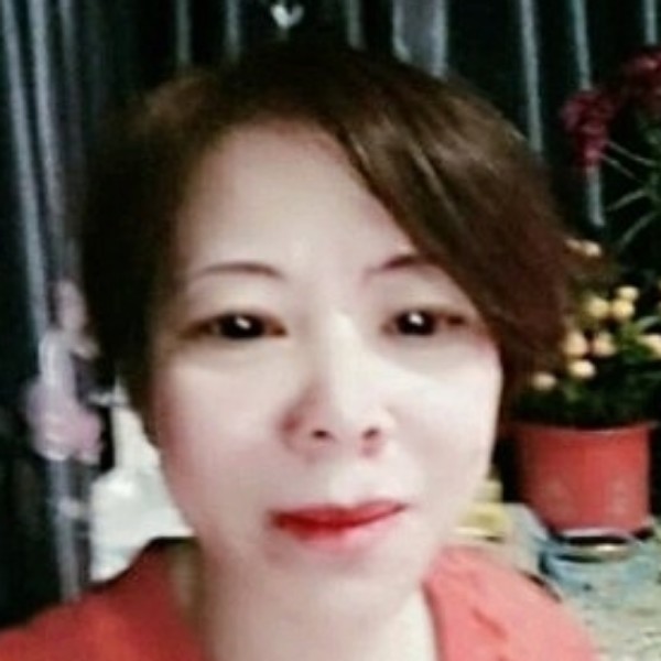 苗条用文静的照片