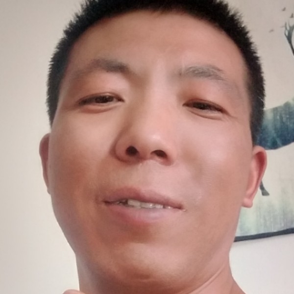 灯泡有小巧的照片