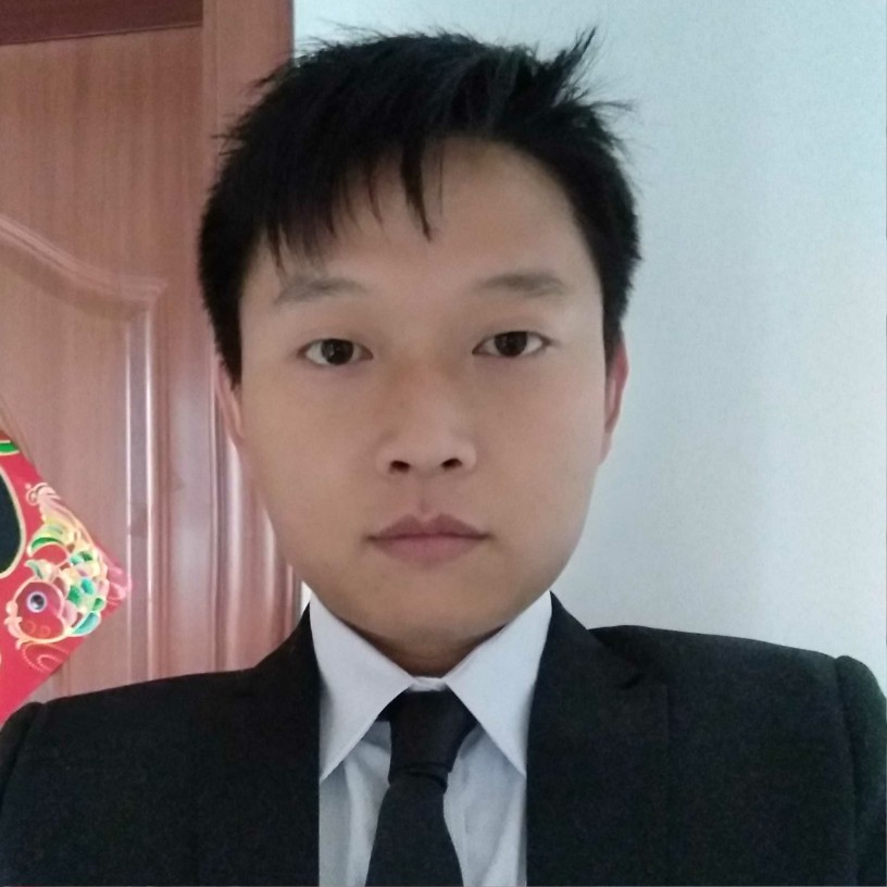 想人陪墨镜的照片