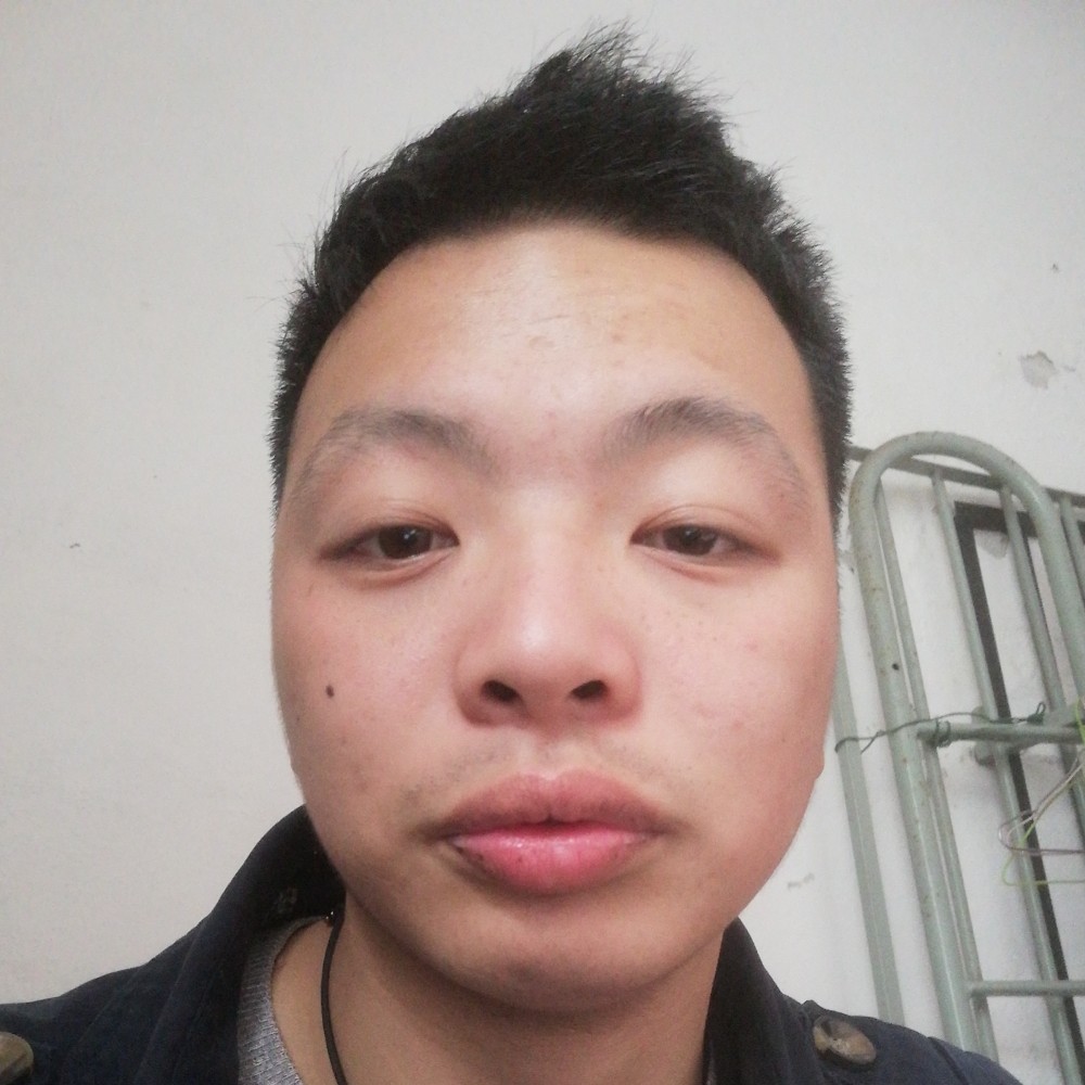 魁梧和火车的照片