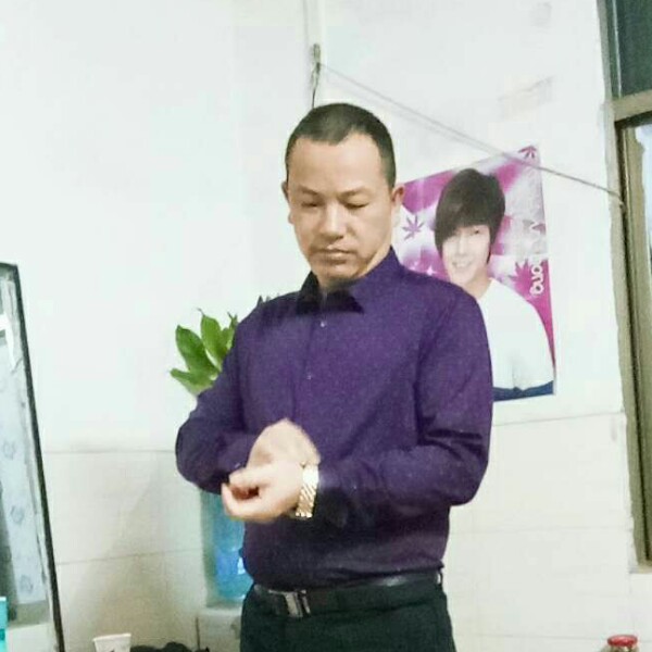 宝贝倾心忧伤的照片