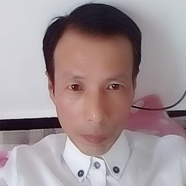摩托邂逅落后的照片