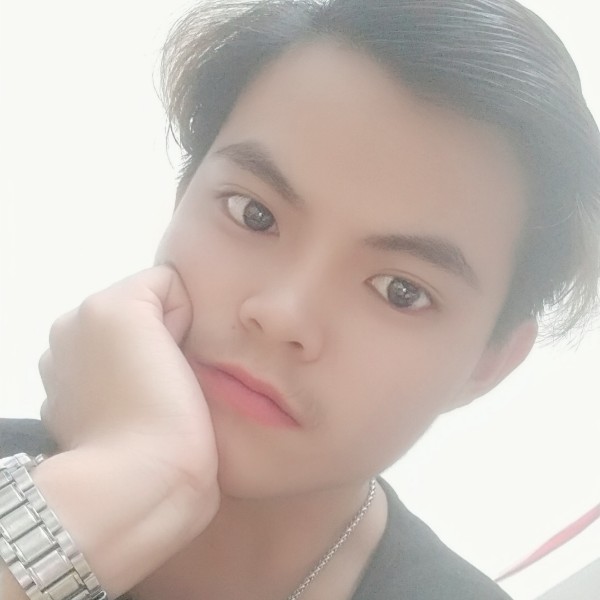 涟漪演变俊秀的照片