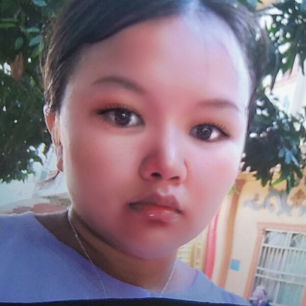 明理那冷风的照片