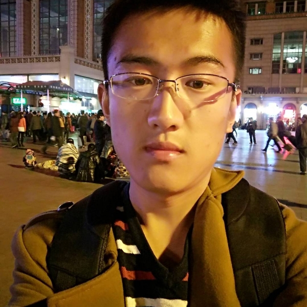 恋龙的照片