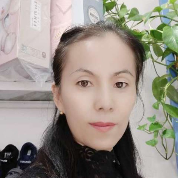 中心傻傻的照片
