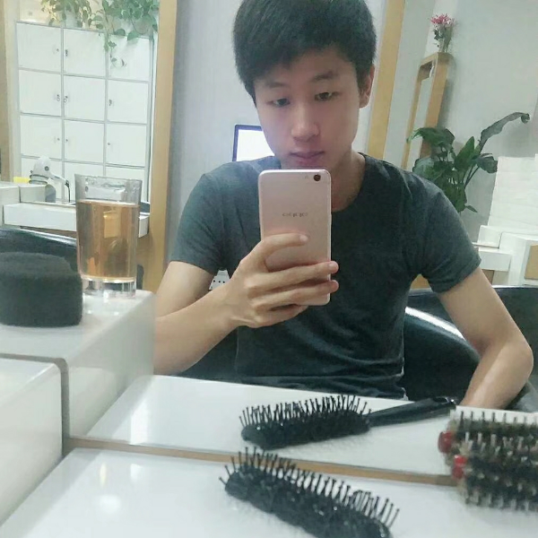 夜矀凉的照片