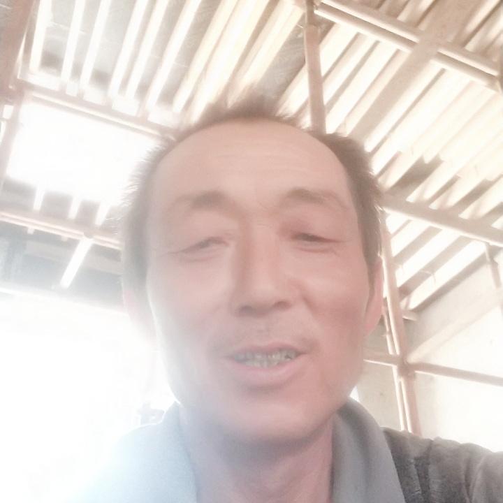 枕头那默默的照片