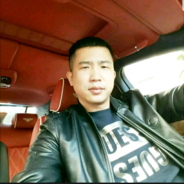 强，子的照片
